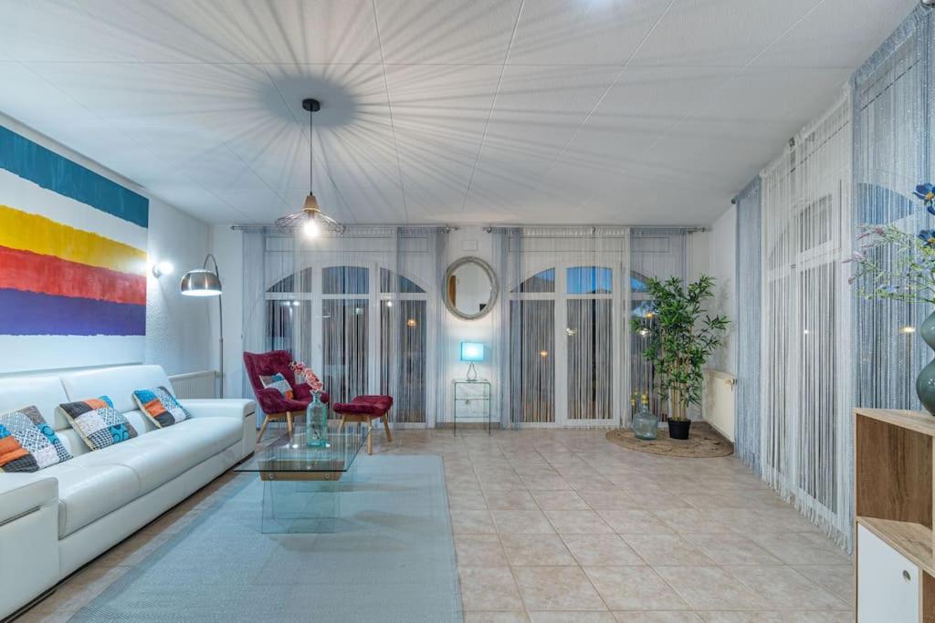 Sm21-Gran Casa De Vacaciones En La Playa, 4 Habitaciones, Climatizada, Piscina, Barbacoa Y Wifi エンプリアブラバ エクステリア 写真