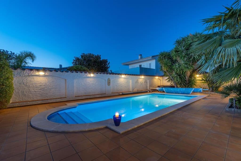 Sm21-Gran Casa De Vacaciones En La Playa, 4 Habitaciones, Climatizada, Piscina, Barbacoa Y Wifi エンプリアブラバ エクステリア 写真